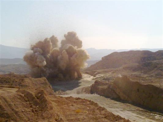 حفاری انفجار دریل واگن راسل-فارس-شیراز-معدن-بلنگو
